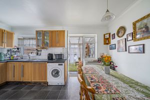 Kitchen/Dining- click for photo gallery